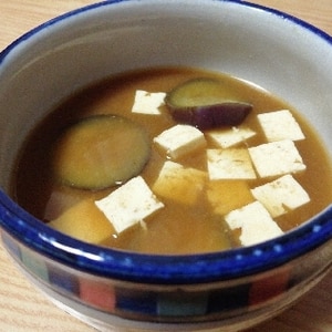 豆腐となすの味噌汁